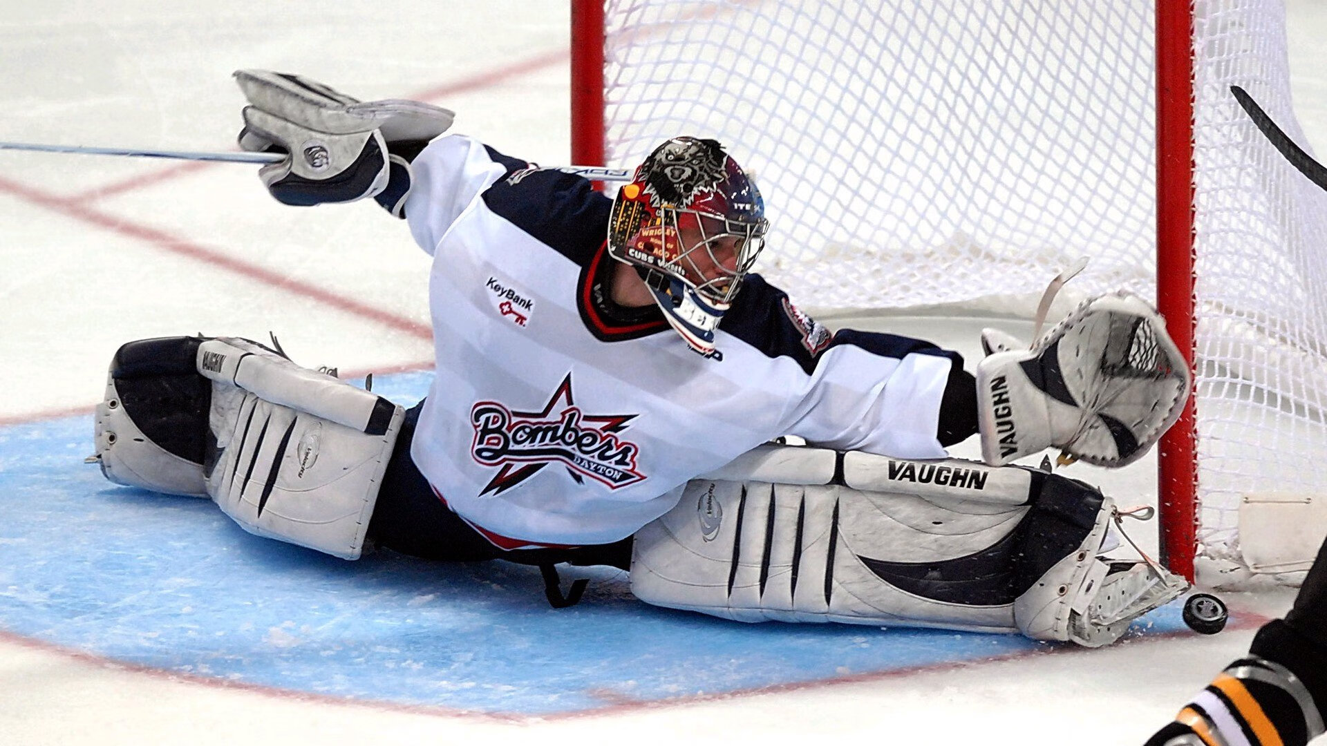 开云官网-54分的孤独绝唱，当布克刷新纪录，太阳却在麦迪逊广场沉没—尼克斯钢铁洪流下的新时代宣言